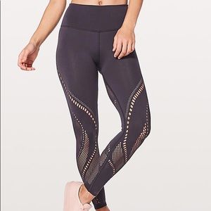 Lululemon Reveal precision Tight